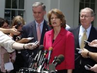 Key senator says U.S. office can lift part of oil export ban